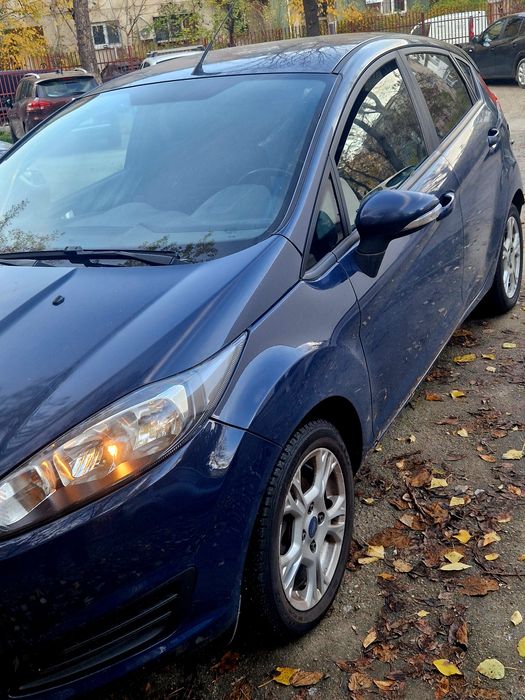 De vanzare Ford Fiesta benzină avariat spate