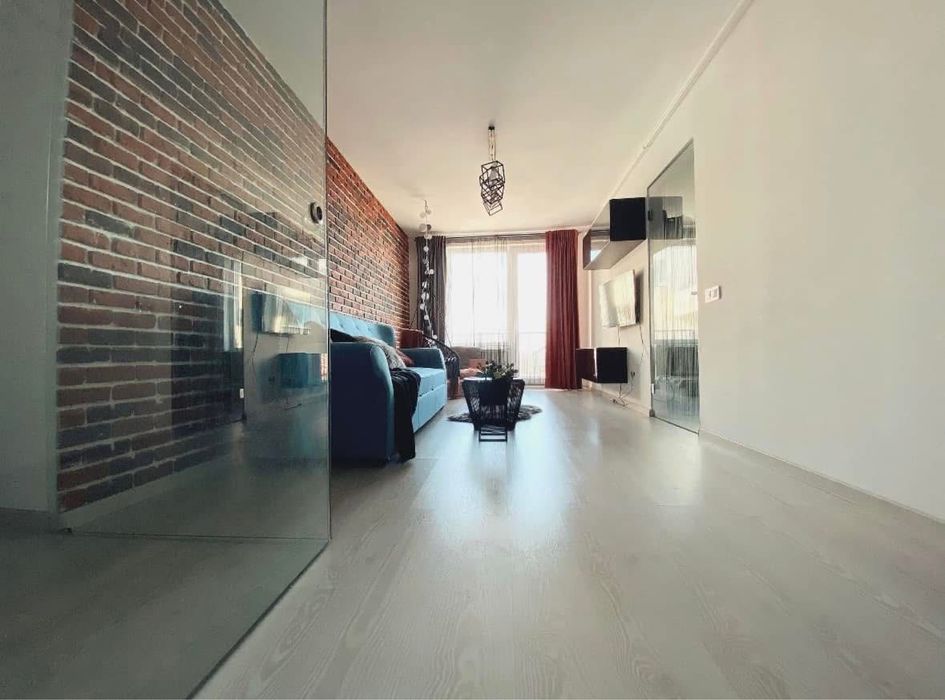Apartament 1 camera + nisa de dormit, bucatarie separata