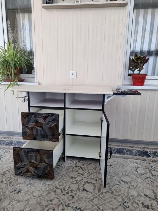 Продаётся комбинированный гладильный стол.