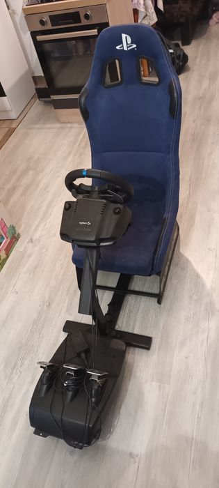 Volan Logitech + scaun Playseat