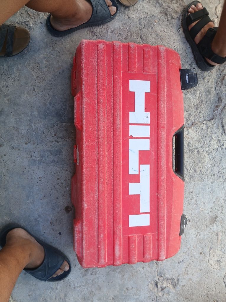 Hilti ag 230 24d