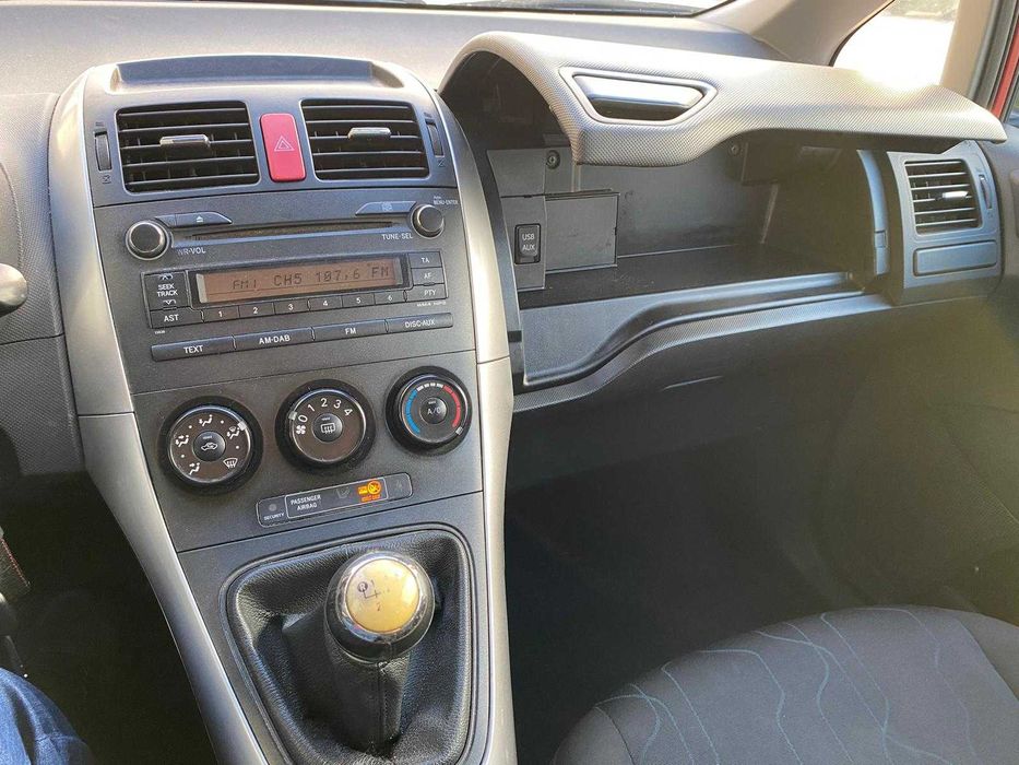 Vand Toyota Auris 1.4D