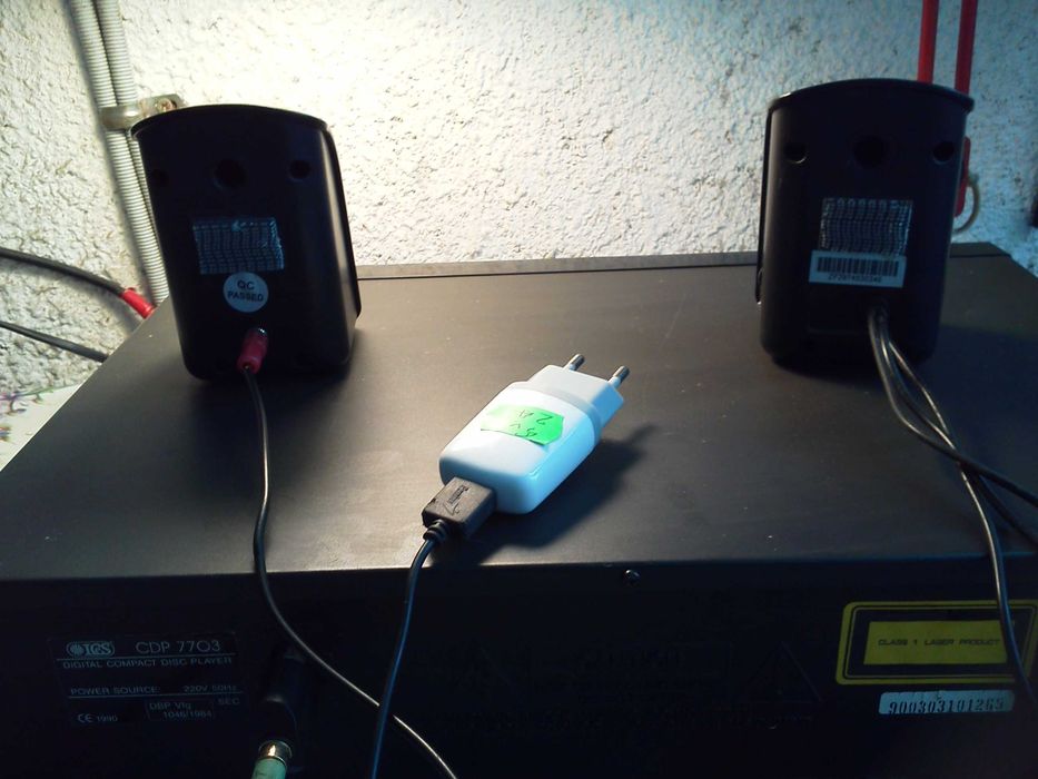 CD-Player Audio CDP7703 si Reportofon minicaseta Panasonic.