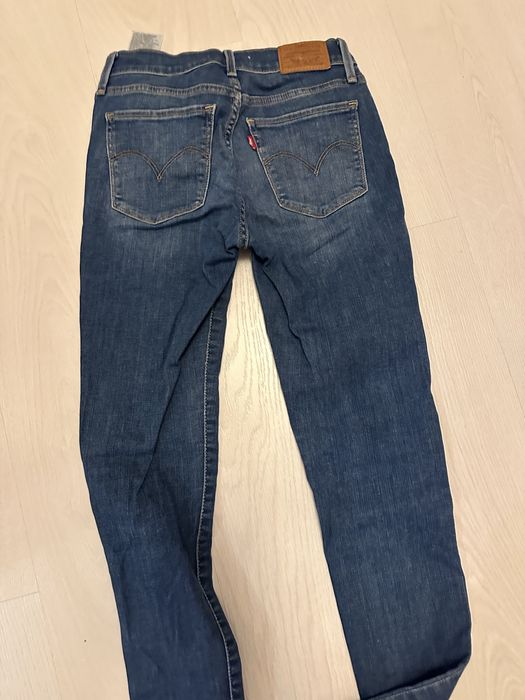 Levis marimea 26 si Tommy Hilfiger S