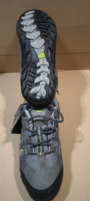 Туристически обувки Karrimor