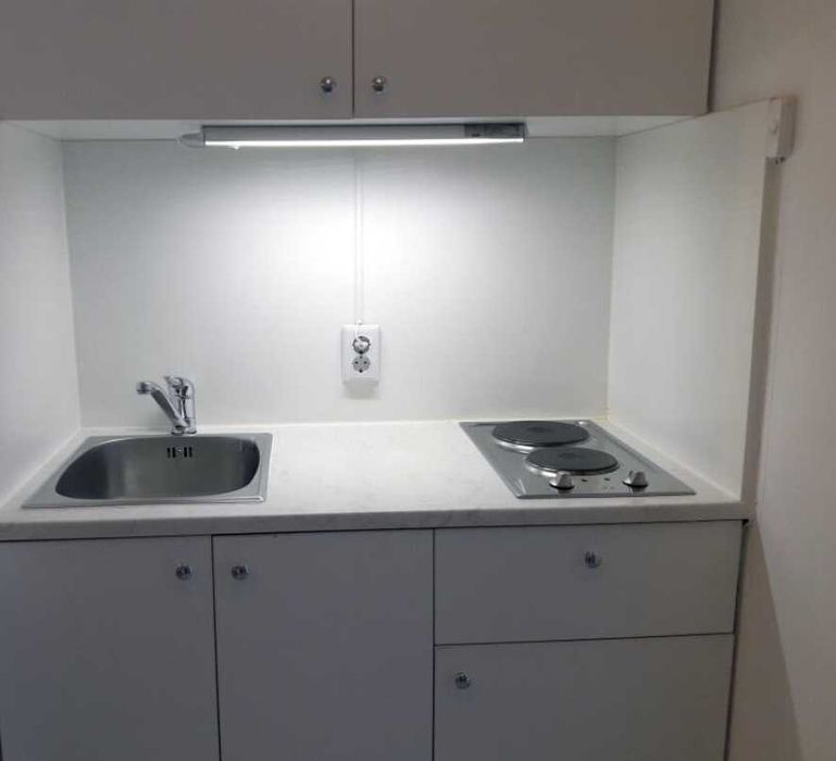 Дава се под наем Едностаен апартамент в Пловдив, Тракия - 39 кв.м за 214.2 € - Снимка #2