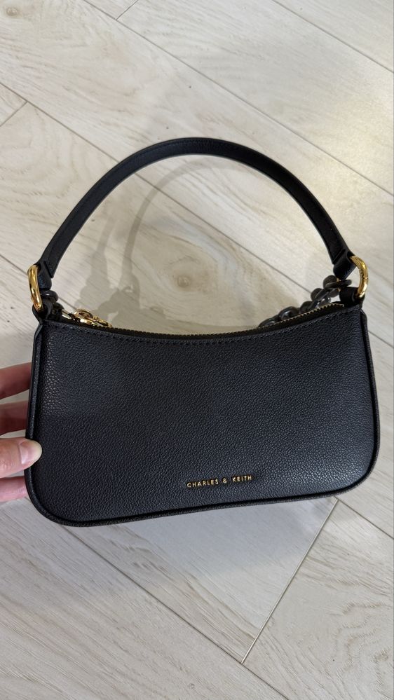 Сумка charles &keith