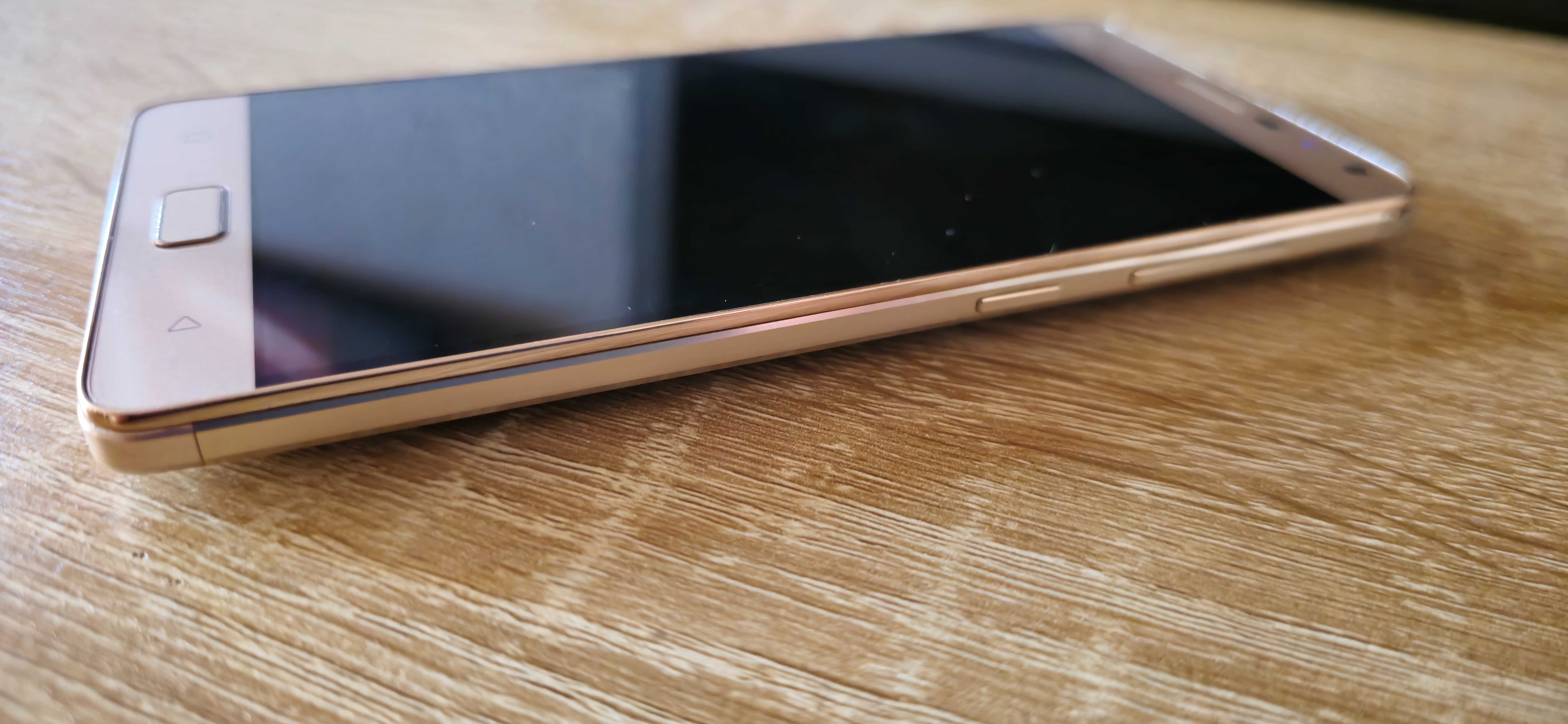 Lenovo P1 a42 32GB