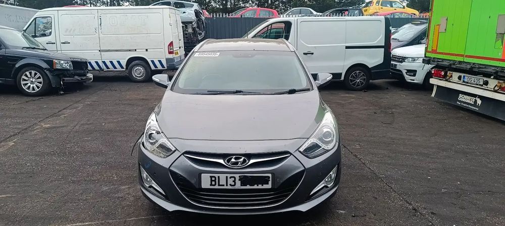 Dezmembrari / Dezmembrez Hyundai i40 1.7 D4FD cutie viteze manuală 6 trepte cod culoare TITANIUM SILVER