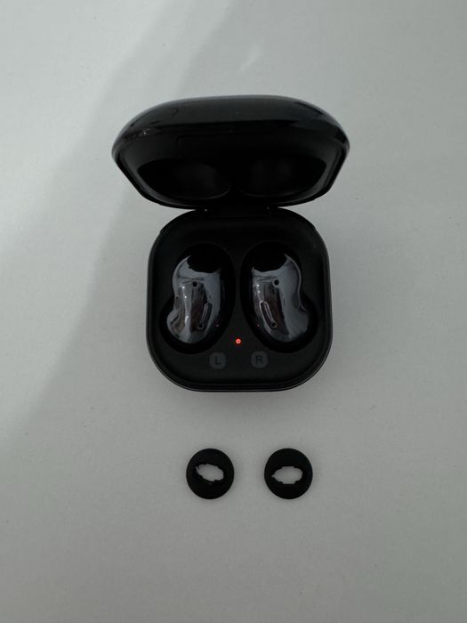 Бу наушники Samsung Galaxy Buds Live