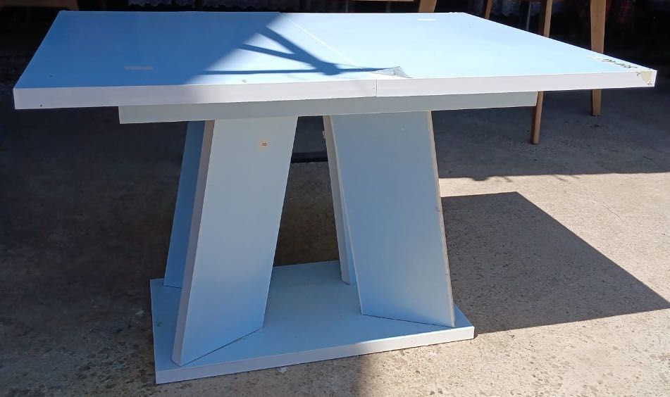 rattan masa de living extensibila , alba , cu folie  , design modern