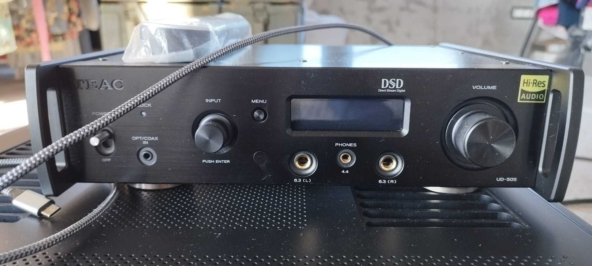 DAC, Preamplificator si Amplificator casti TEAC UD 505