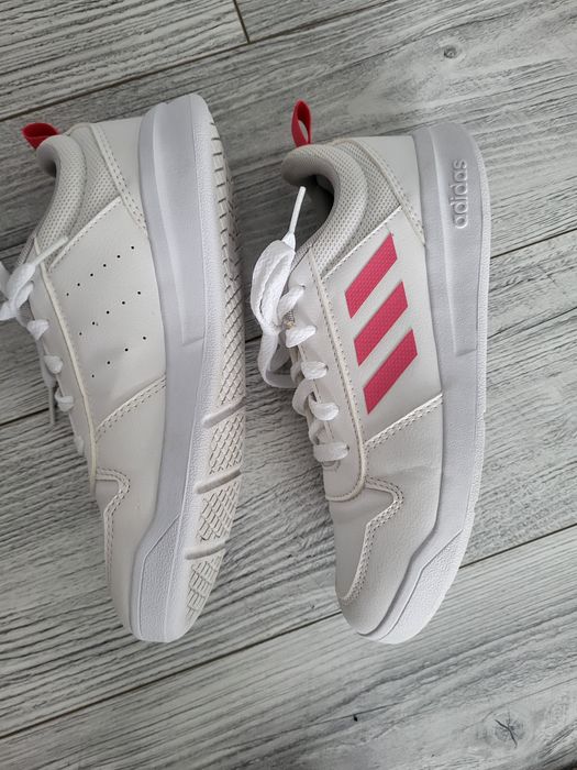 Adidasi ADIDAS, nr. 36