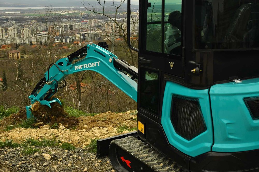 Услуги с мини Багер и Самосвал