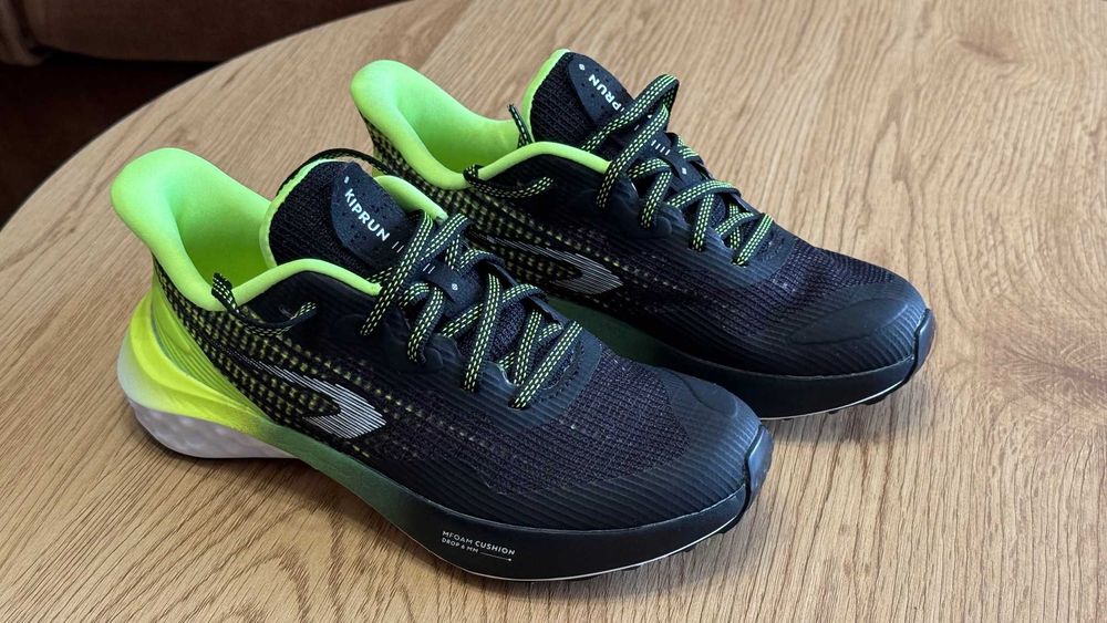 Нови, детски маратонки Decathlon KIPRUN K500 FAST - 33 номер / 20,5 см