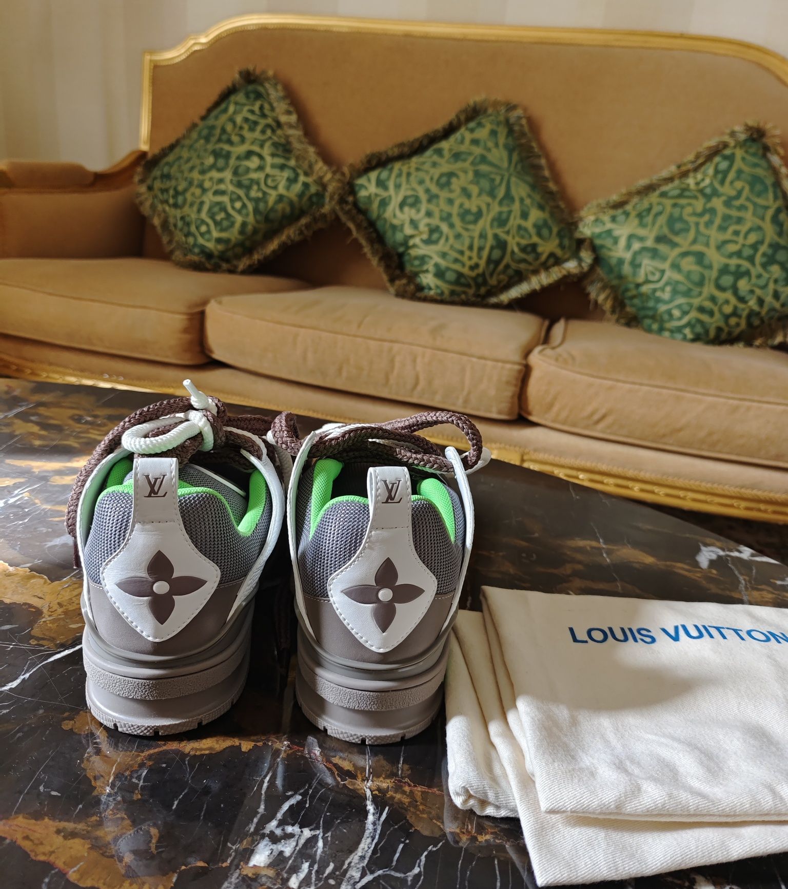 Vând sneakers Louis Vuitton Skate