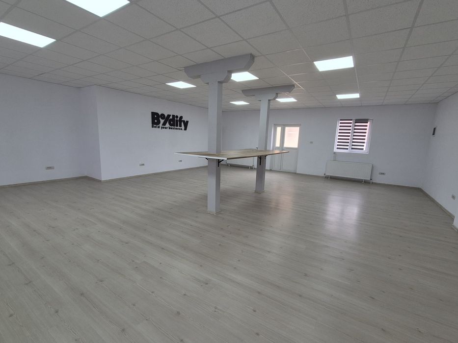 Birou - spatiu comercial  100 m2 la 3 min de centrul Sucevei