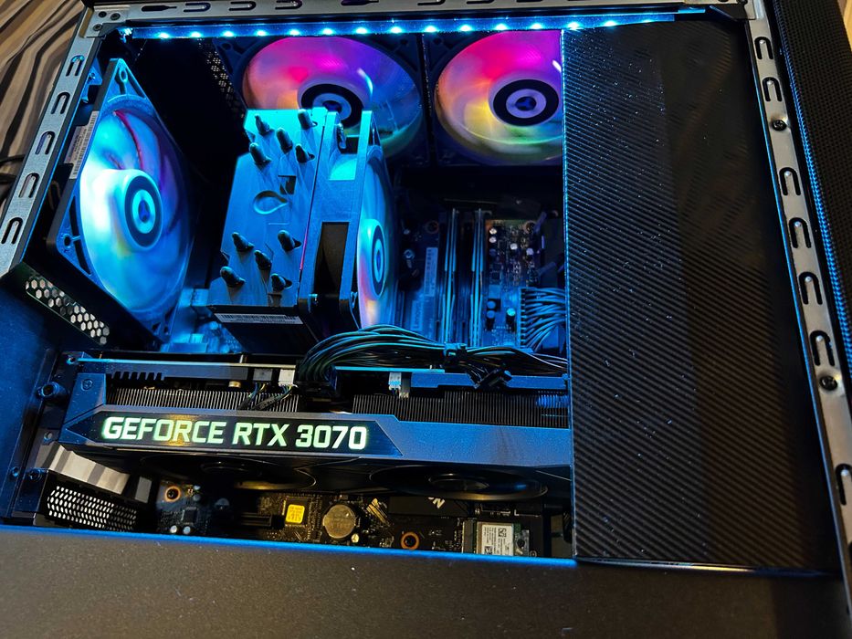 Геймърски Ryzen7 5800/RТX 3070/32gb рам/Nvme 1tb/LENOVO Legion/RGB Top