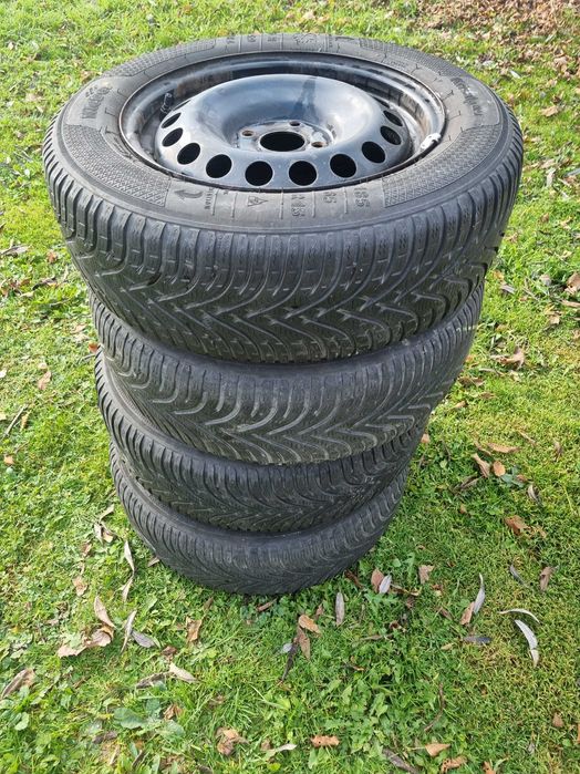 Set Cauciucuri iarna 185 65 r15  Dacia