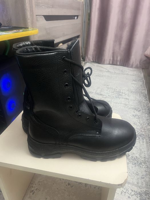Продам зимние берцы