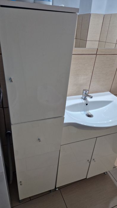 Dulap cu 2 usi + 1 sertar