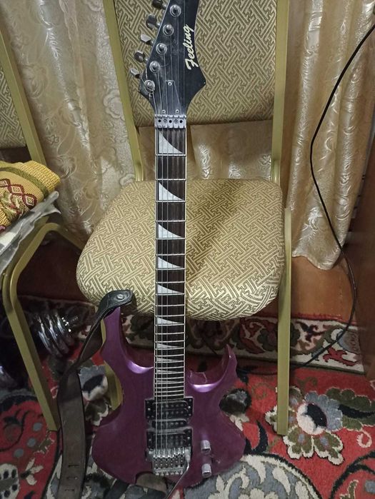 Продам электрогитару
