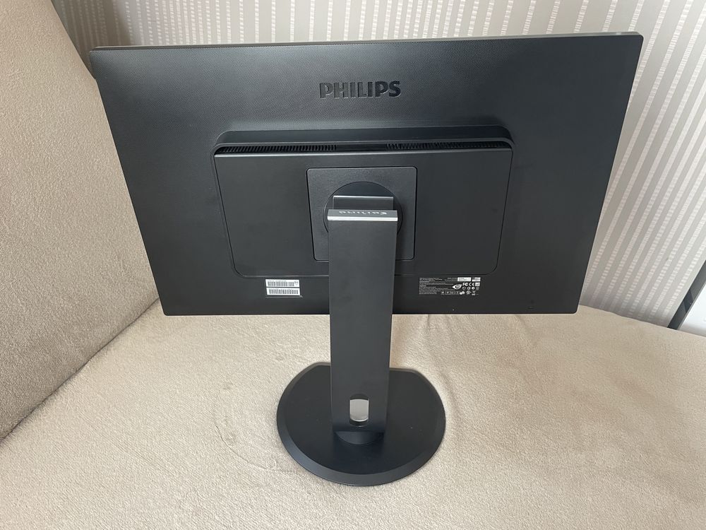 Монитор Philips 24 инча Brilliance 241p9P