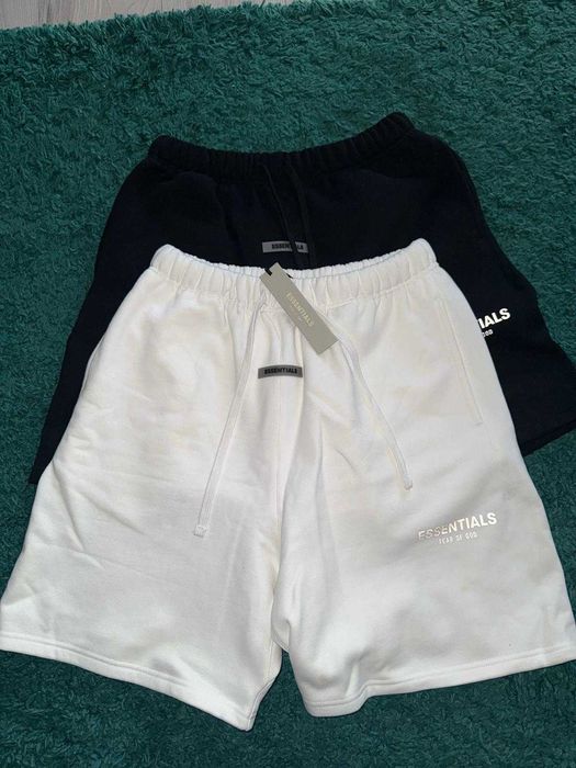 Pantaloni scurti Essentials FOG reflective albi/negrii