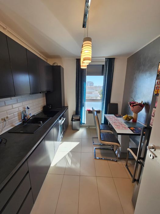 Proprietar vand apartament cu 3 camere