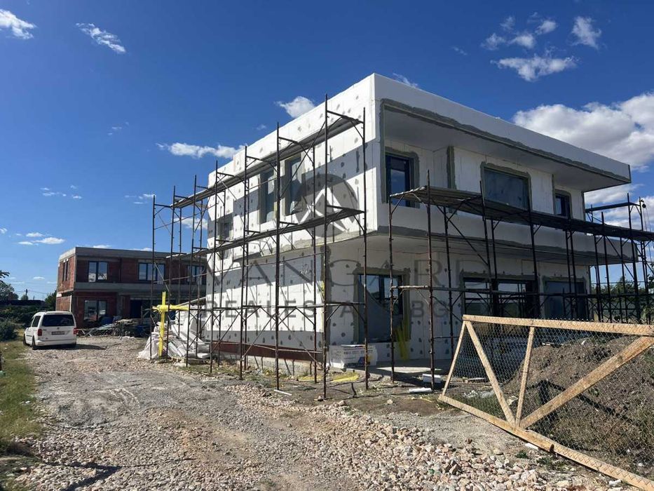 Продава се Къща в с. Бенковски, Област Пловдив - 205 кв.м за 1400 €/кв.м - Снимка #16