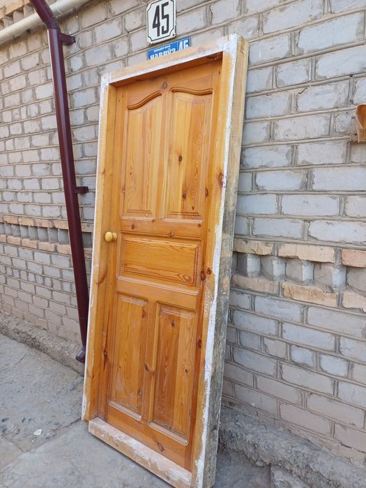 Б/У эшик сотилади.