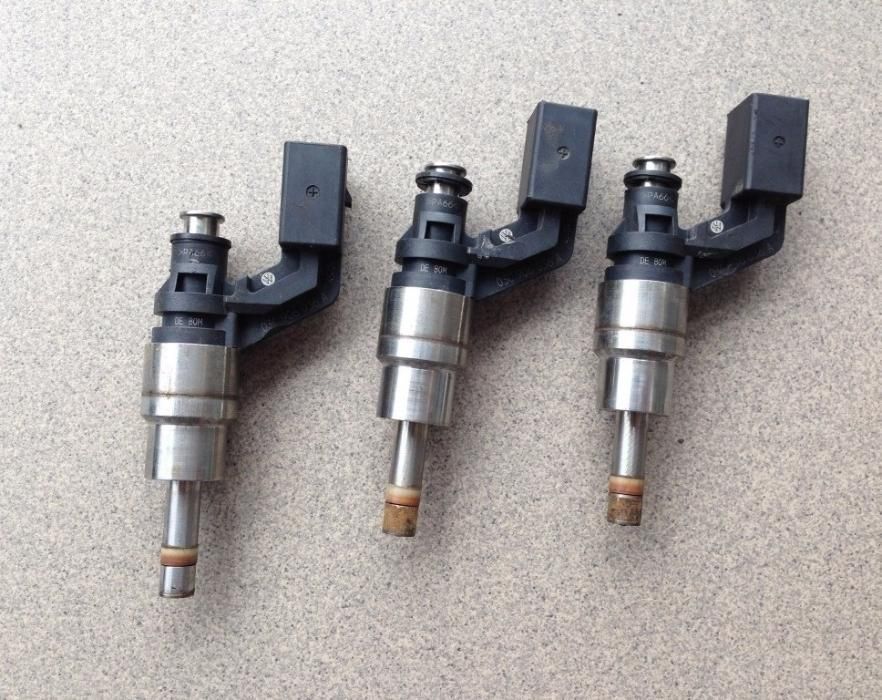 Injectoare Injector vw Golf 4 Bora 1.6FSI 81kw cod motor BAD 036906036