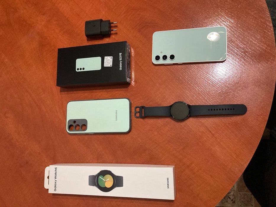 Samsung Galaxy S23 FE + Galaxy Watch 5