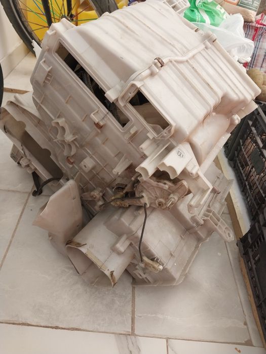 Корпус печки (отопителя) на Toyota Carina E