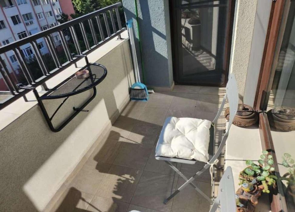 Дава се под наем Тристаен апартамент в Варна, Младост 1 - 85 кв.м за 650 € - Снимка #9