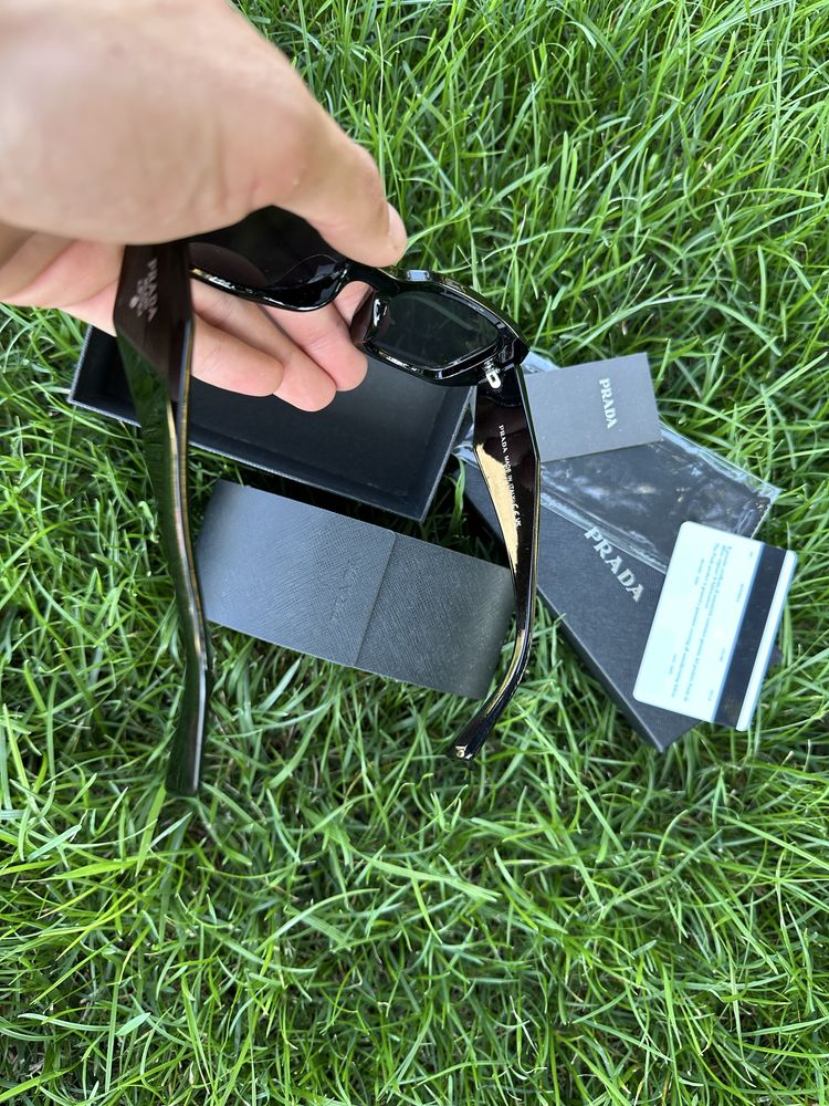 Ochelari de soare Prada
