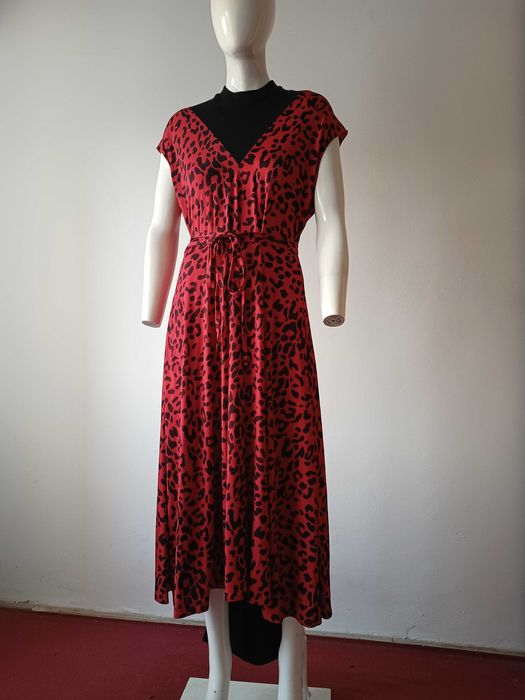 Rochie Vetements nouă