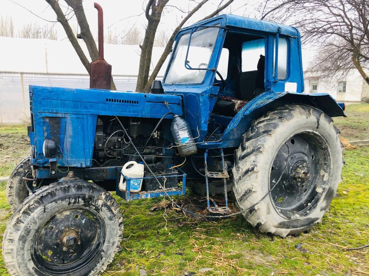 Traktor Belarus 80