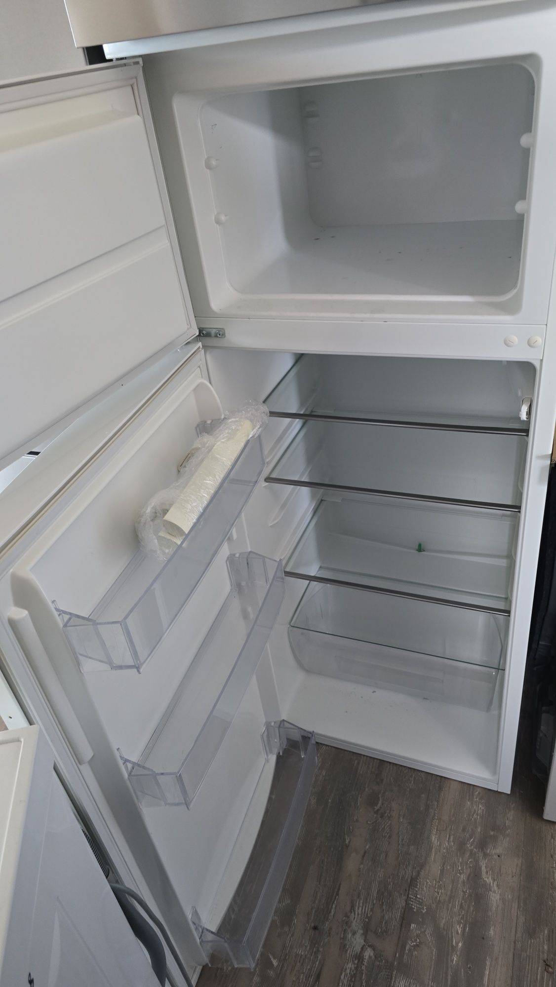 Хладилник с камера Electrolux