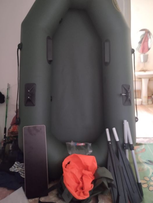 Қайық сатылады. Лодка