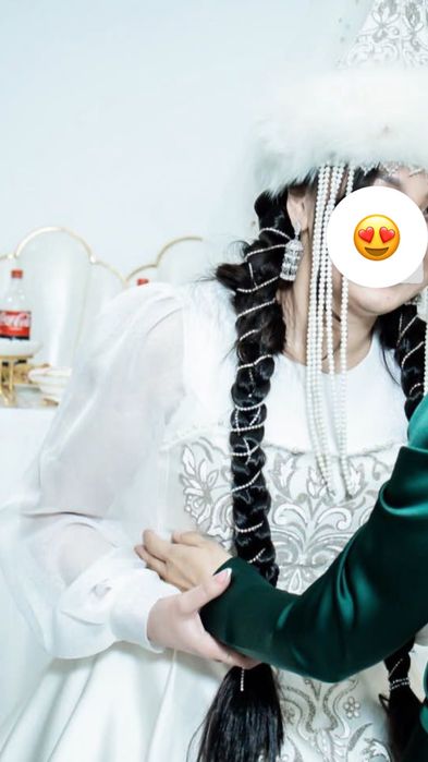 продам свадебное платья размер 42-48 с саукеле