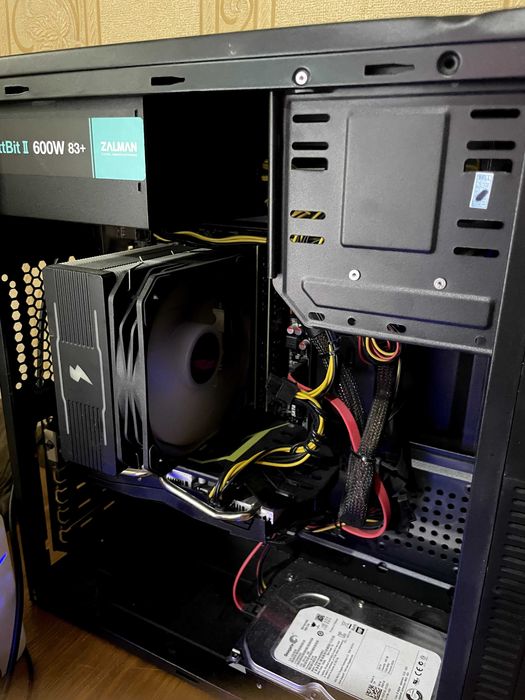 Kanpiyutr Monitor 2ta Redmi +shtanker Kreslo cs2 dota2