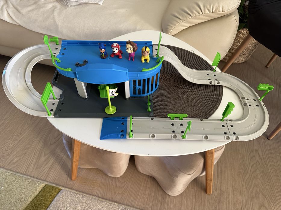 Garaj patrula catelusilor