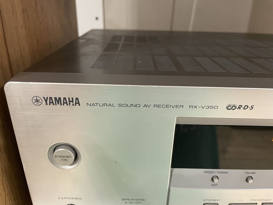Yamaha RX-V350 5.1 receiver