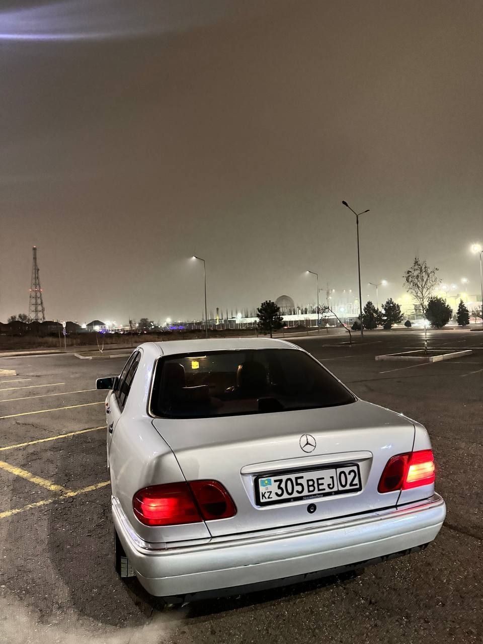 Мерседес  E 210  продается