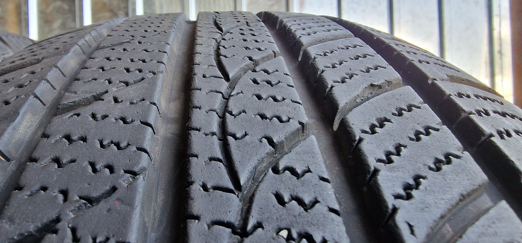 235/65 R17 - 2 anvelope - Tristar - M+S - iarna - 6mm+