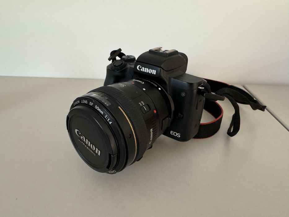 Canon фотоапарат EOS M50 с два Canon обектива