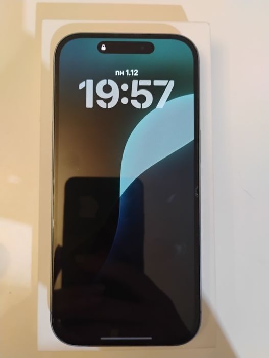 Телефон Iphone 17 като нов