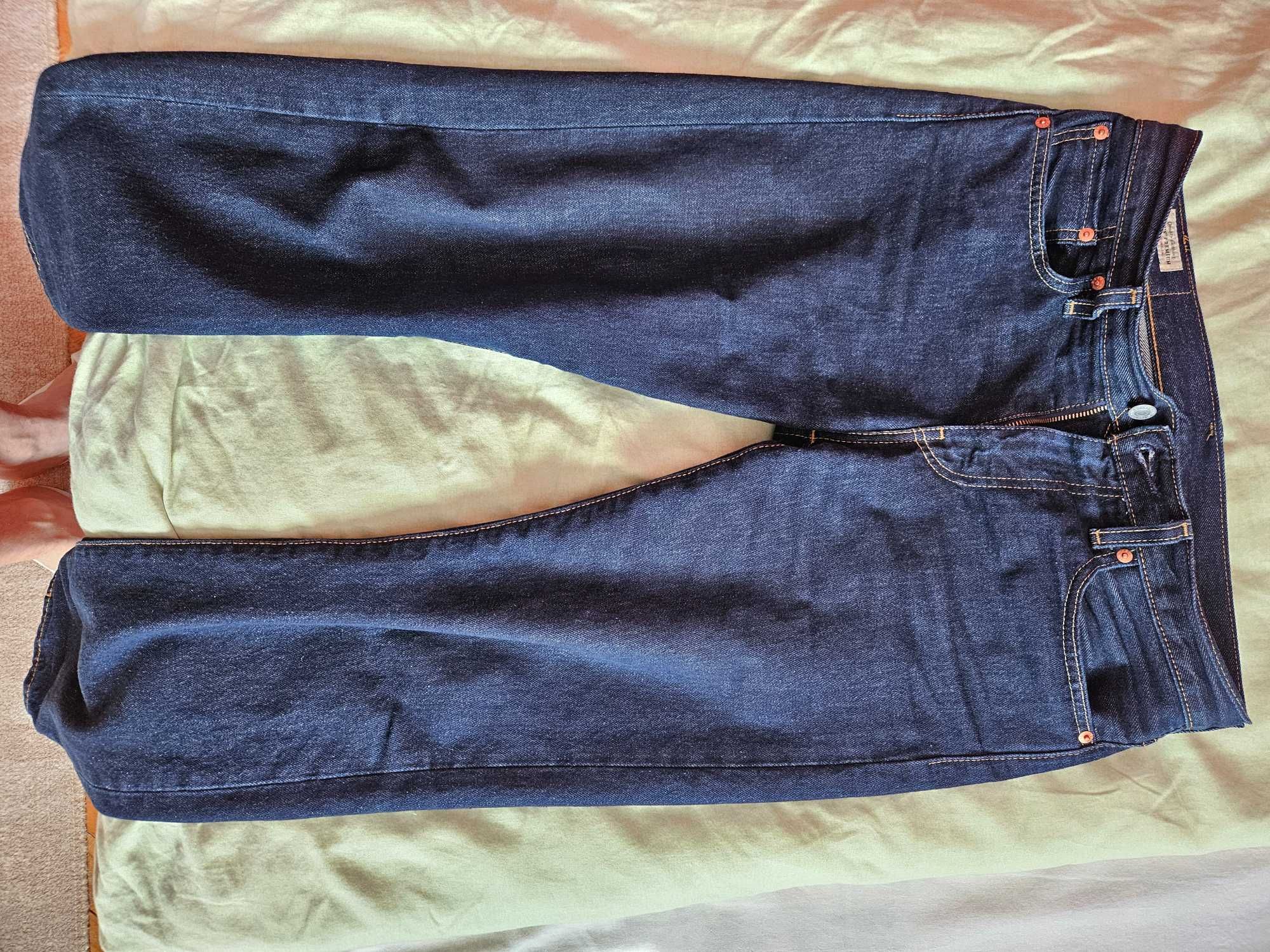 Продавам дънки Levis 501 и 502