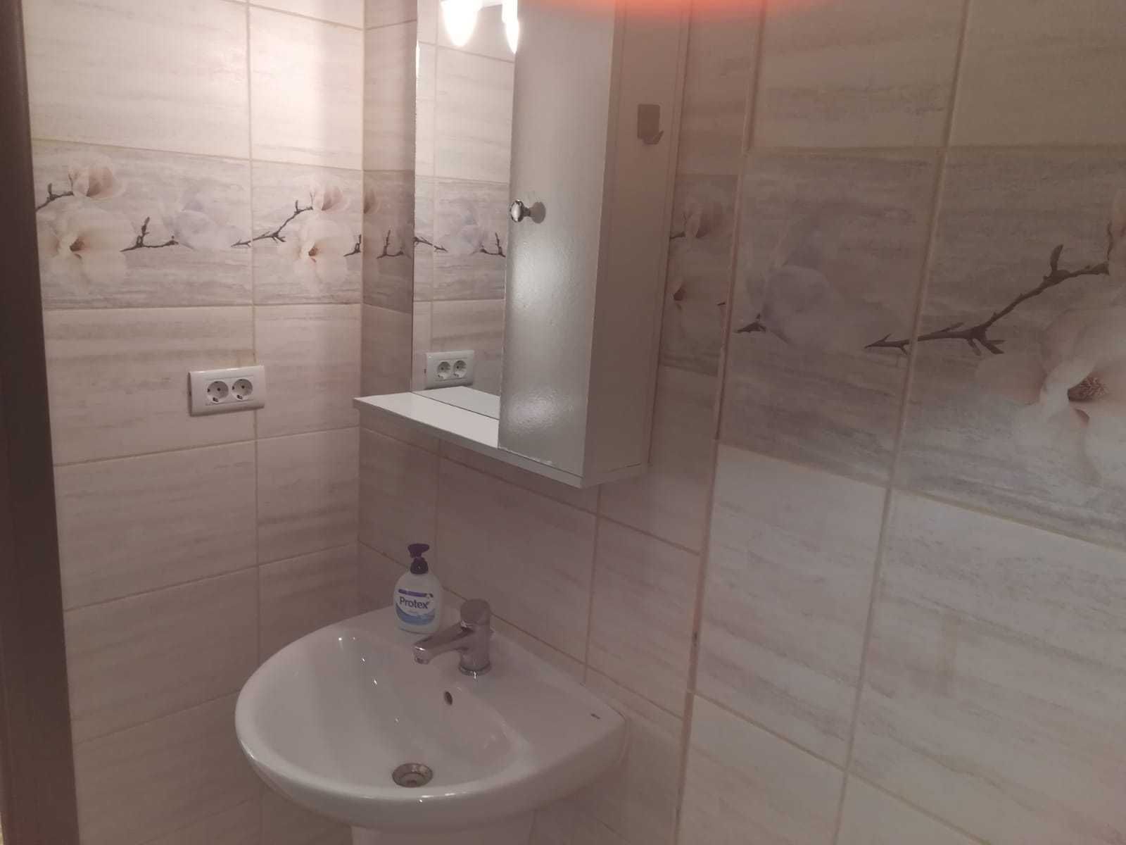 Inchiriez apartament cu doua camere